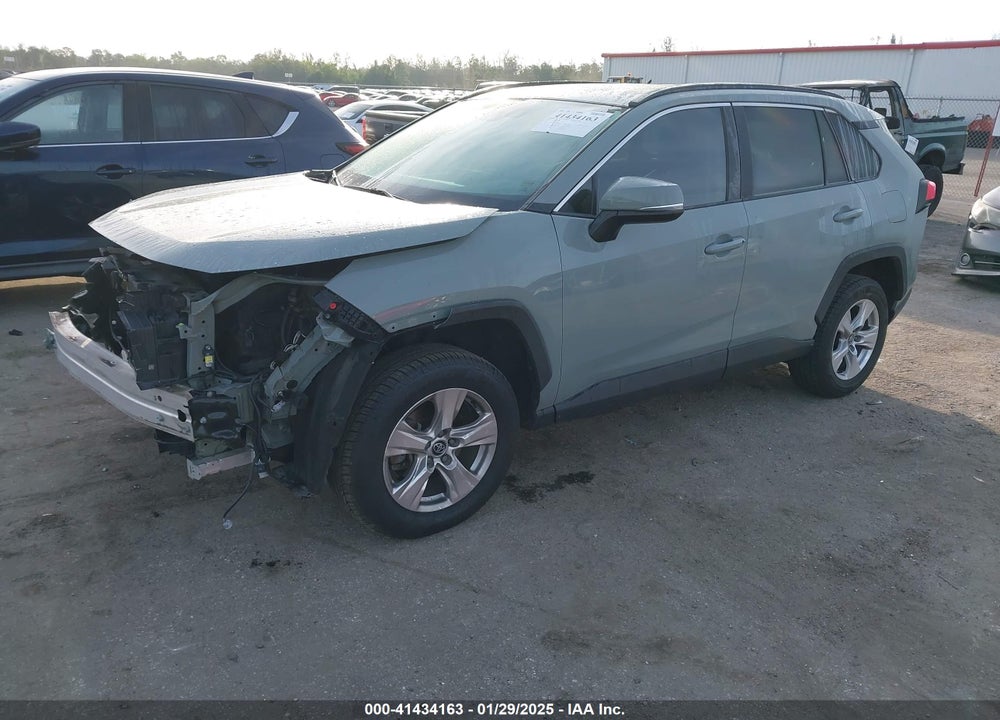2020 TOYOTA RAV4 XLE VIN: 2T3W1RFV7LW060453
