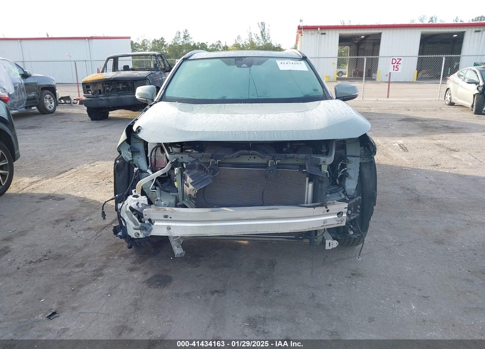 2020 TOYOTA RAV4 XLE VIN: 2T3W1RFV7LW060453