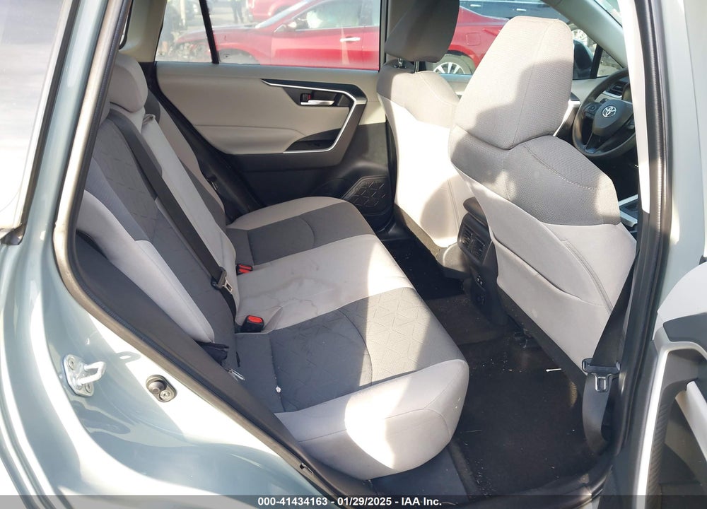 2020 TOYOTA RAV4 XLE VIN: 2T3W1RFV7LW060453