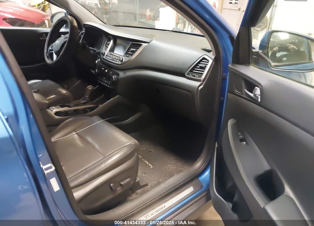 2016 HYUNDAI TUCSON LIMITED VIN: KM8J3CA21GU096507