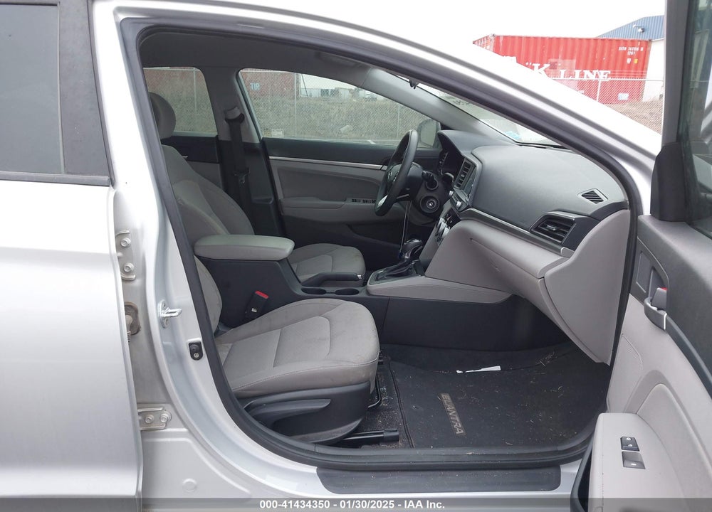 2019 HYUNDAI ELANTRA VIN: KMHD84LF7KU773329