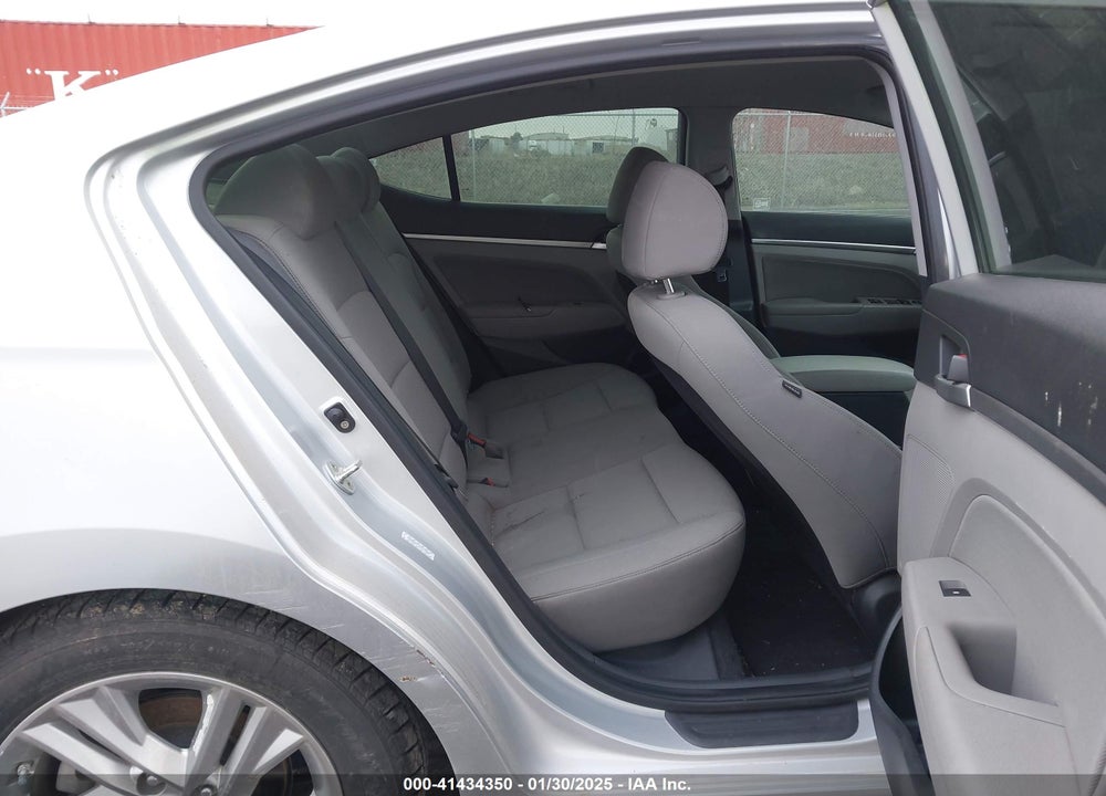2019 HYUNDAI ELANTRA VIN: KMHD84LF7KU773329