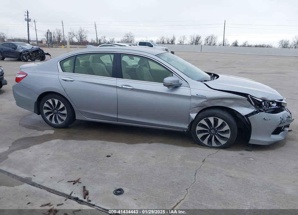 2017 HONDA ACCORD HYBRID VIN: JHMCR6F39HC002054