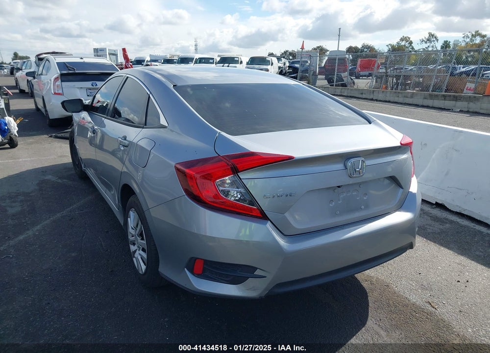2018 HONDA CIVIC VIN: 2HGFC2F50JH533173