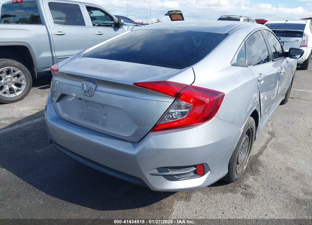 2018 HONDA CIVIC VIN: 2HGFC2F50JH533173