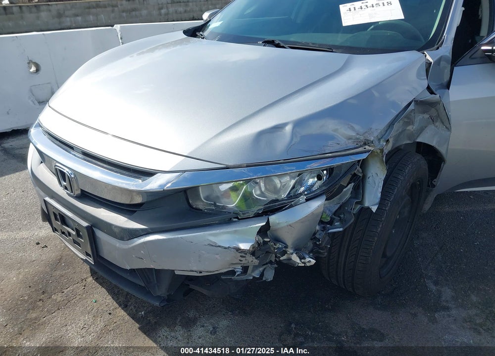 2018 HONDA CIVIC VIN: 2HGFC2F50JH533173