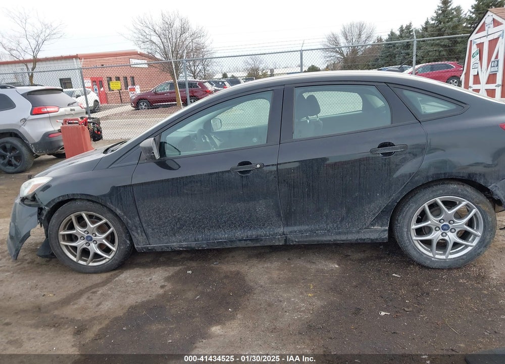 2014 FORD FOCUS VIN: 1FADP3E28EL388213