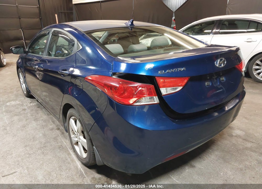 2013 HYUNDAI ELANTRA VIN: KMHDH4AE1DU500108