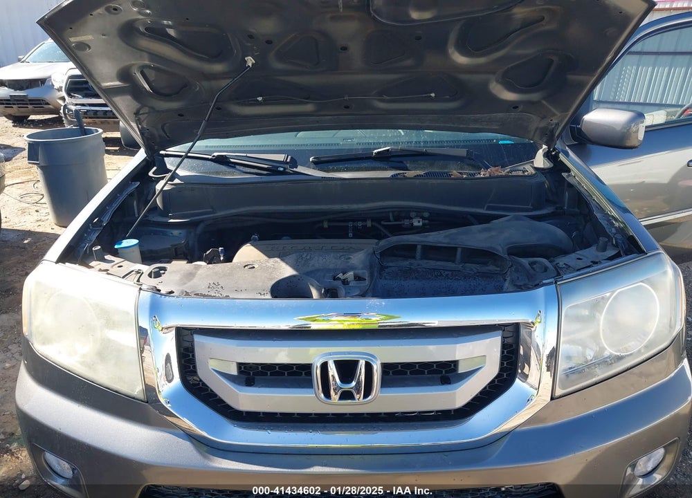 2011 HONDA PILOT VIN: 5FNYF3H41BB044684