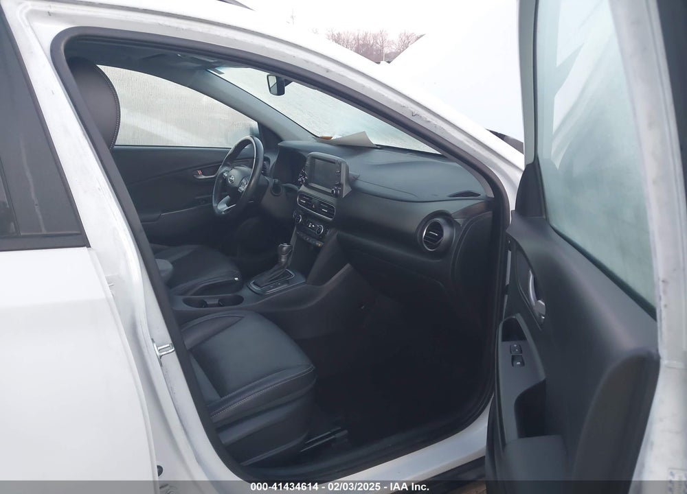 2018 HYUNDAI KONA VIN: KM8K33A52JU146580