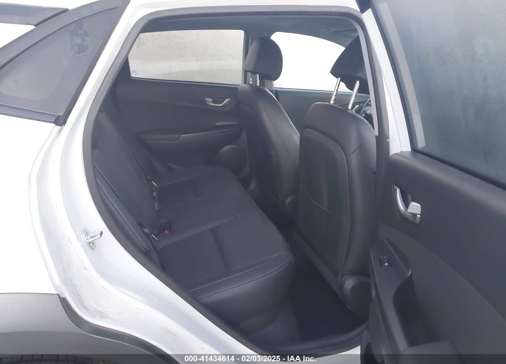 2018 HYUNDAI KONA VIN: KM8K33A52JU146580