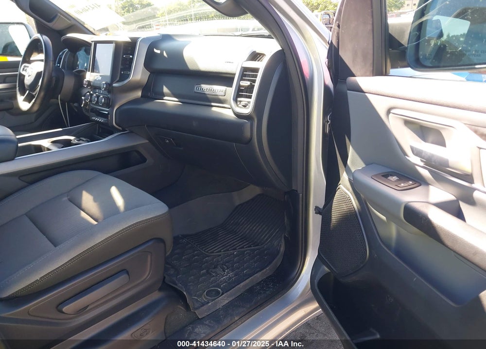 2022 RAM 1500 VIN: 1C6RRFFG5NN327421