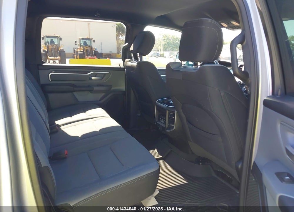 2022 RAM 1500 VIN: 1C6RRFFG5NN327421