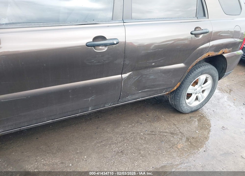 2009 KIA SPORTAGE VIN: KNDJF724897568318