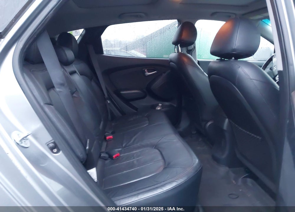 2010 HYUNDAI TUCSON LIMITED VIN: KM8JU3AC5AU101852