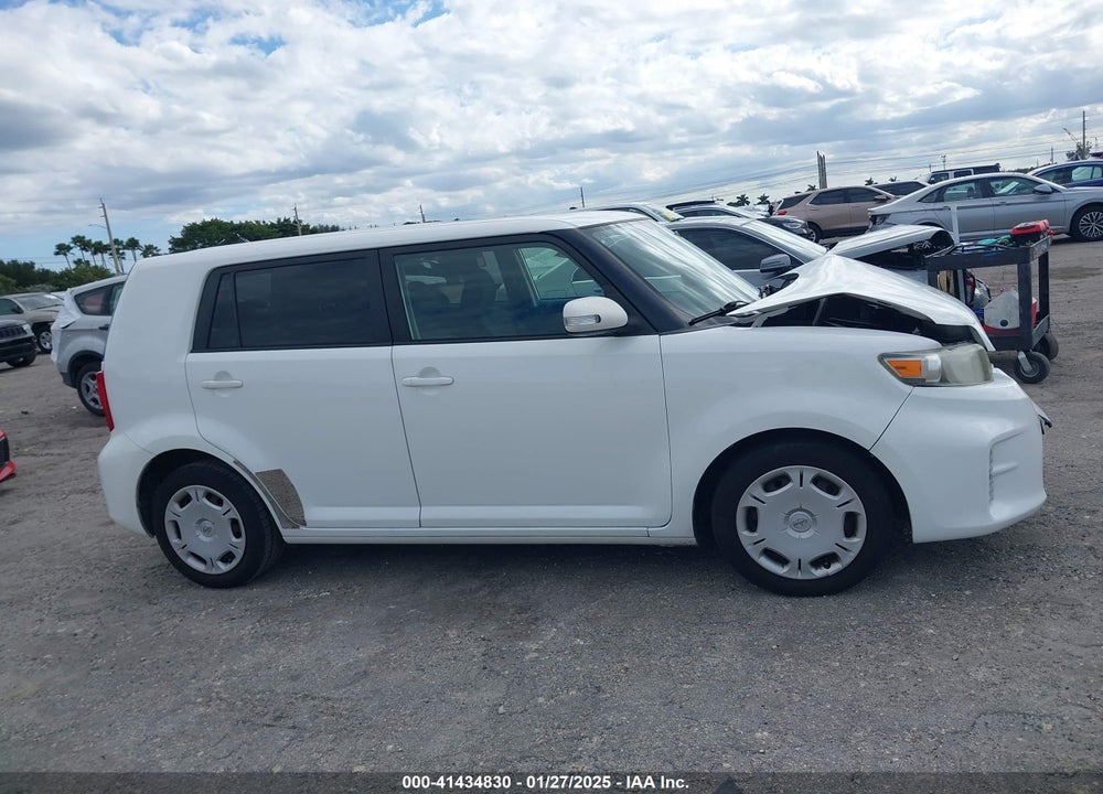2014 SCION XB VIN: JTLZE4FEXEJ052647