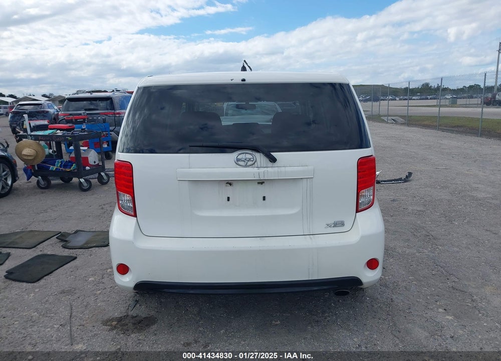 2014 SCION XB VIN: JTLZE4FEXEJ052647