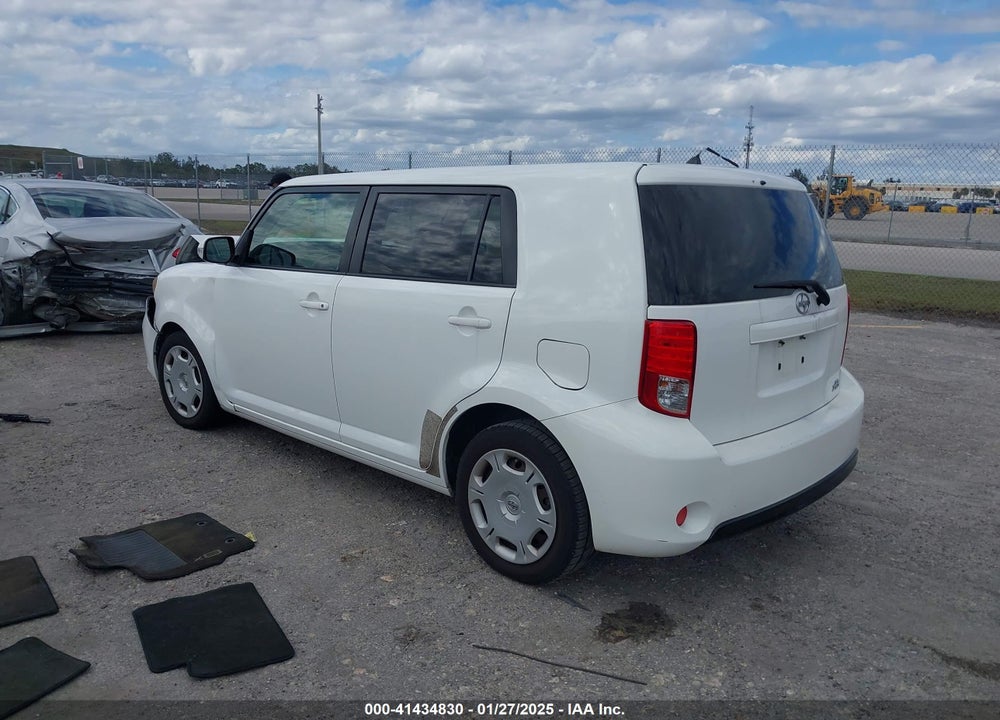 2014 SCION XB VIN: JTLZE4FEXEJ052647