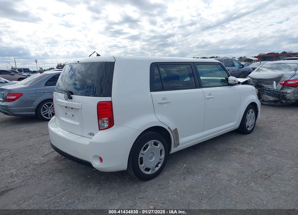 2014 SCION XB VIN: JTLZE4FEXEJ052647