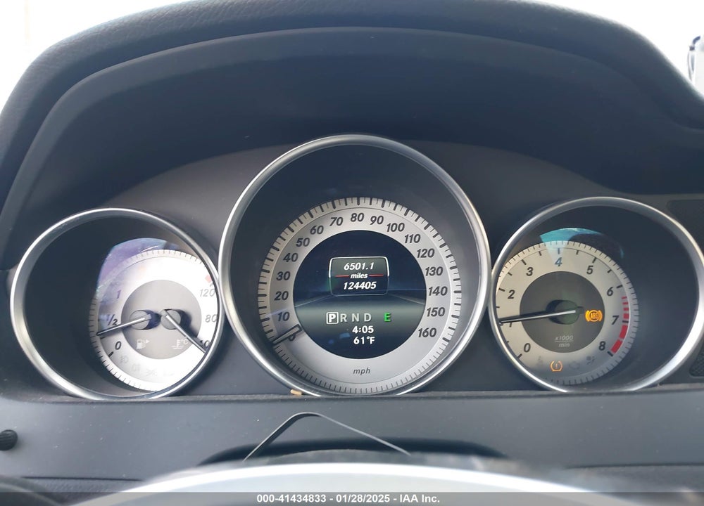 2014 MERCEDES-BENZ C 250 LUXURY/SPORT VIN: WDDGF4HB5EG241695