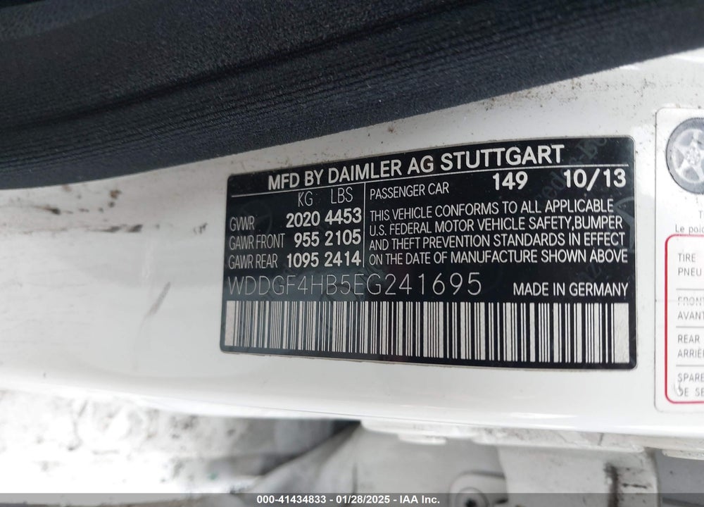 2014 MERCEDES-BENZ C 250 LUXURY/SPORT VIN: WDDGF4HB5EG241695