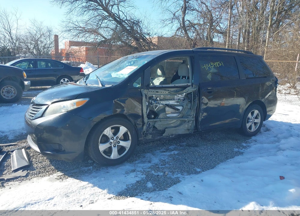 2011 TOYOTA SIENNA LE V6 VIN: 5TDKK3DC0BS140624