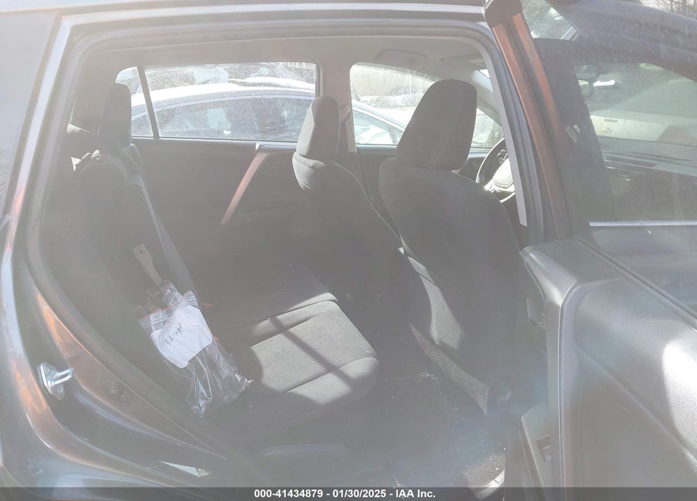 2016 TOYOTA RAV4 LE VIN: JTMBFREV3GJ068054
