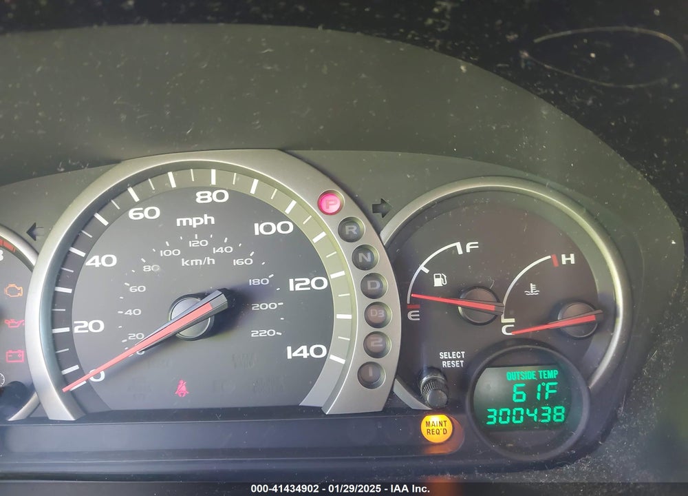 2004 HONDA PILOT EX-L VIN: 2HKYF18584H558629