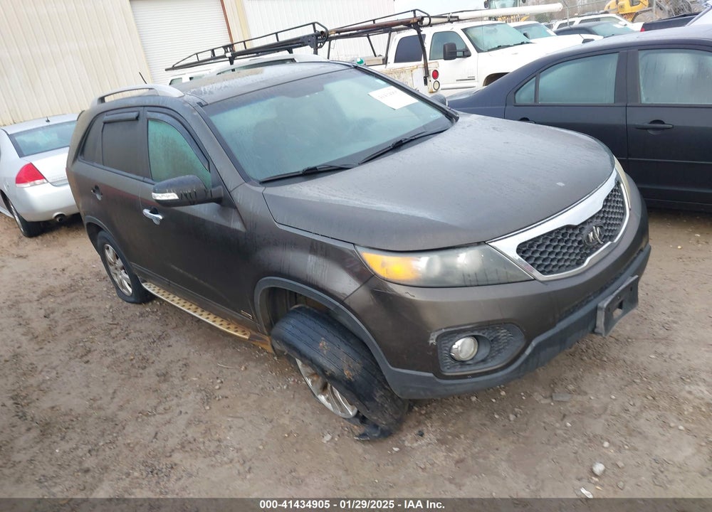 2011 KIA SORENTO EX V6 VIN: 5XYKUDA20BG177861
