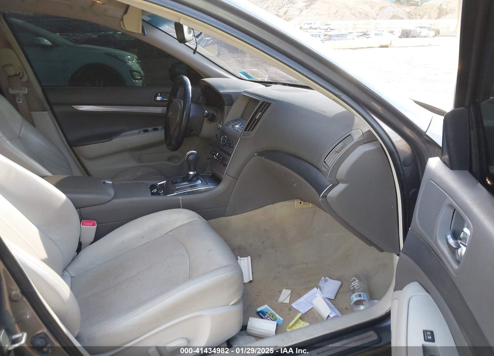 2015 INFINITI Q40 VIN: JN1CV6AR1FM522428