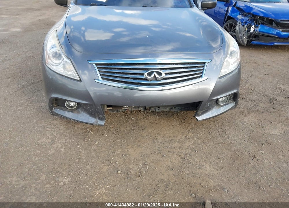 2015 INFINITI Q40 VIN: JN1CV6AR1FM522428