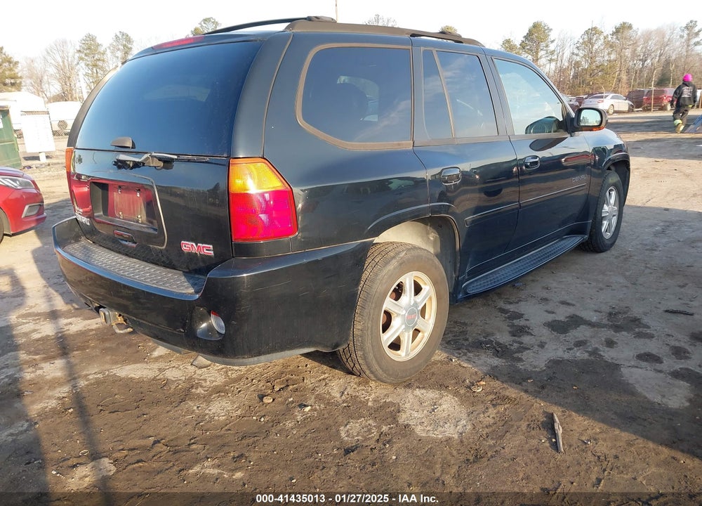 2005 GMC ENVOY DENALI VIN: 1GKET63M352319181