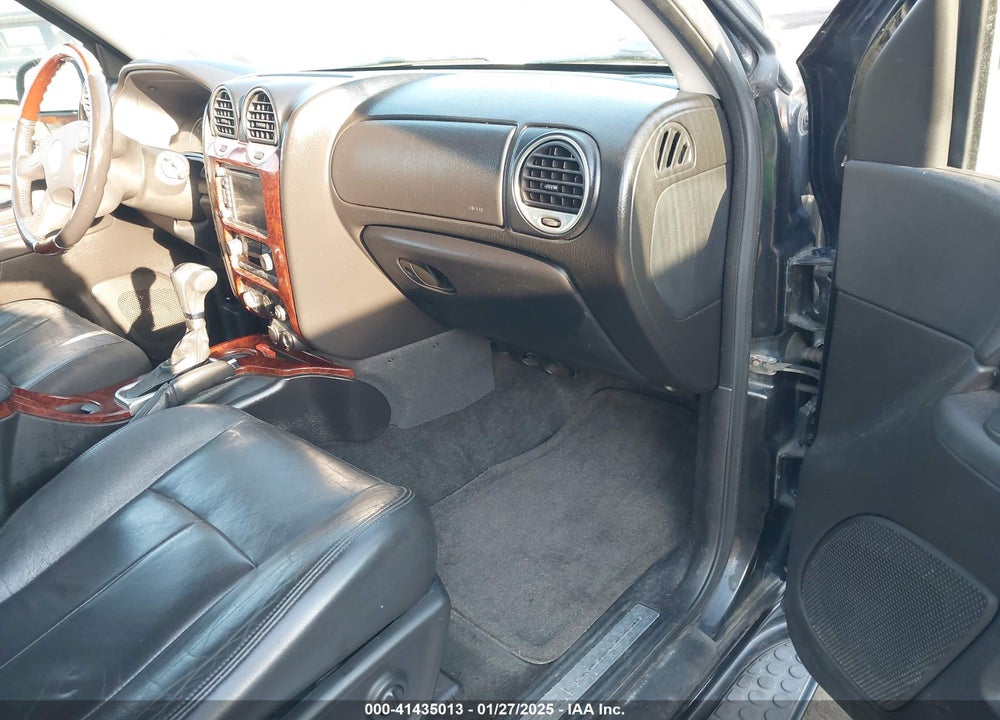 2005 GMC ENVOY DENALI VIN: 1GKET63M352319181