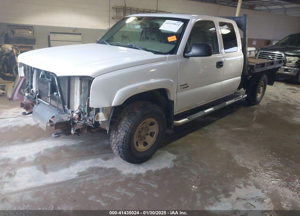 2004 CHEVROLET SILVERADO 3500 LS VIN: 1GCHK39284E265681