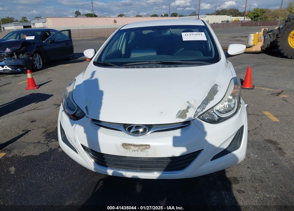 2016 HYUNDAI ELANTRA VIN: 5NPDH4AE8GH666967