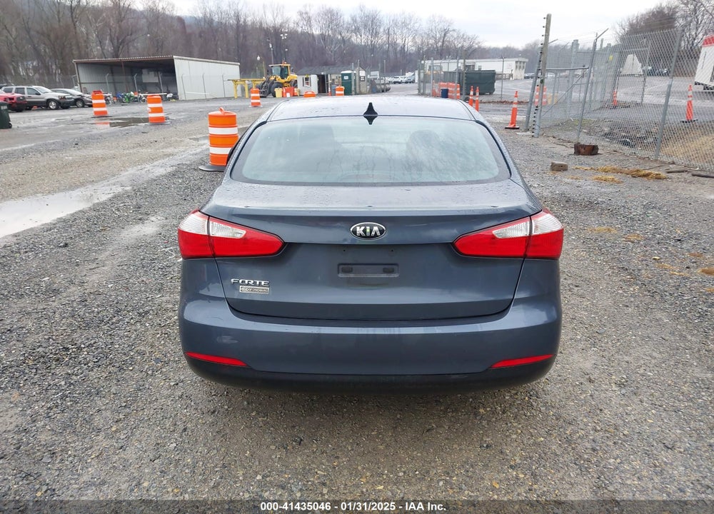 2016 KIA FORTE LX VIN: KNAFK4A67G5571154