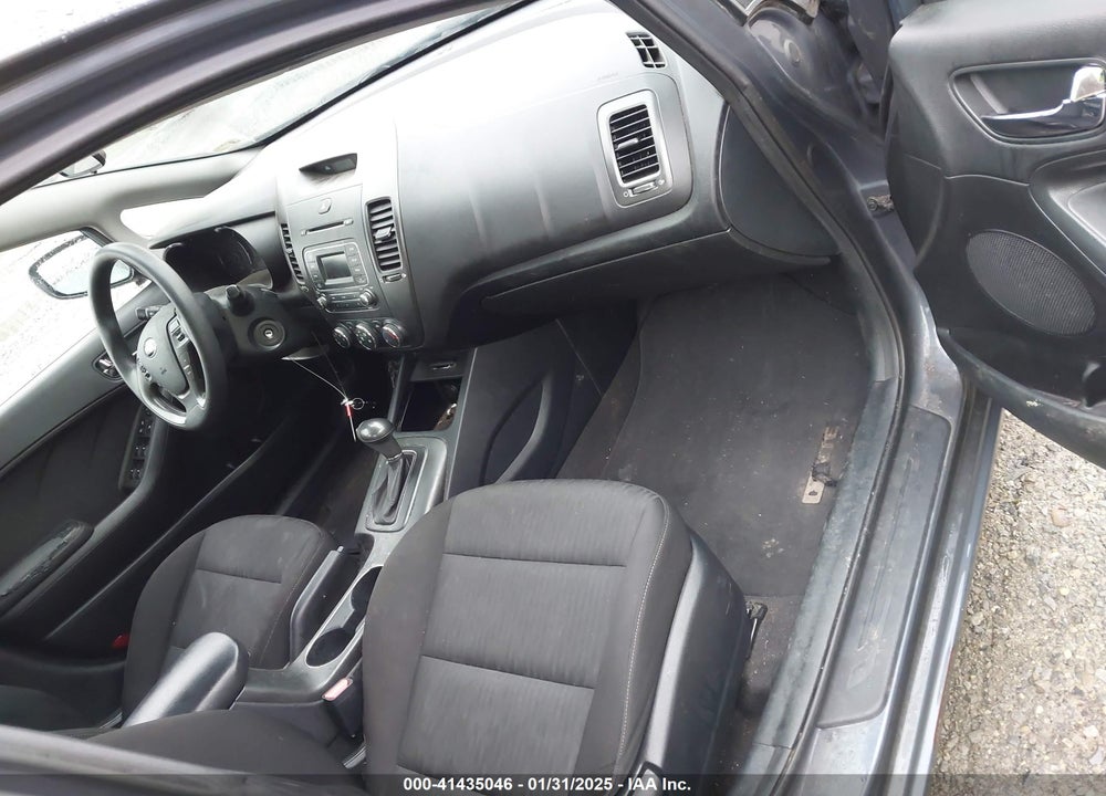 2016 KIA FORTE LX VIN: KNAFK4A67G5571154