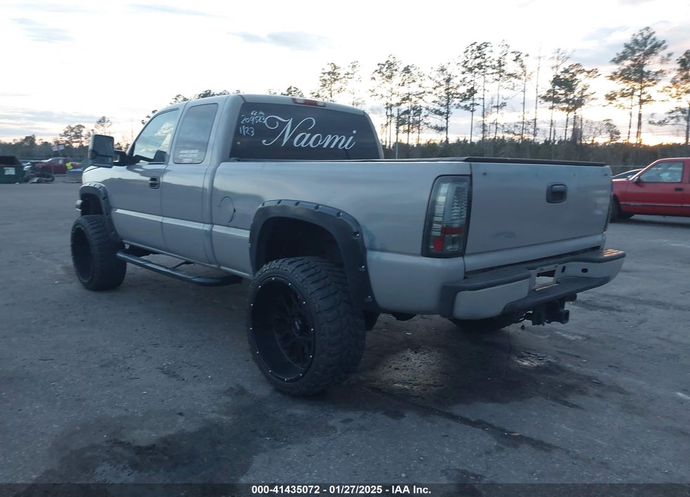 2003 CHEVROLET SILVERADO 1500 LS VIN: 2GCEK19T731209523
