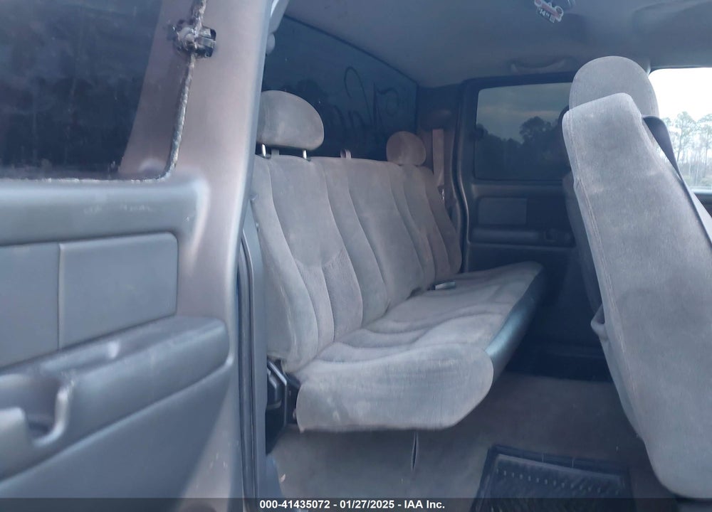 2003 CHEVROLET SILVERADO 1500 LS VIN: 2GCEK19T731209523
