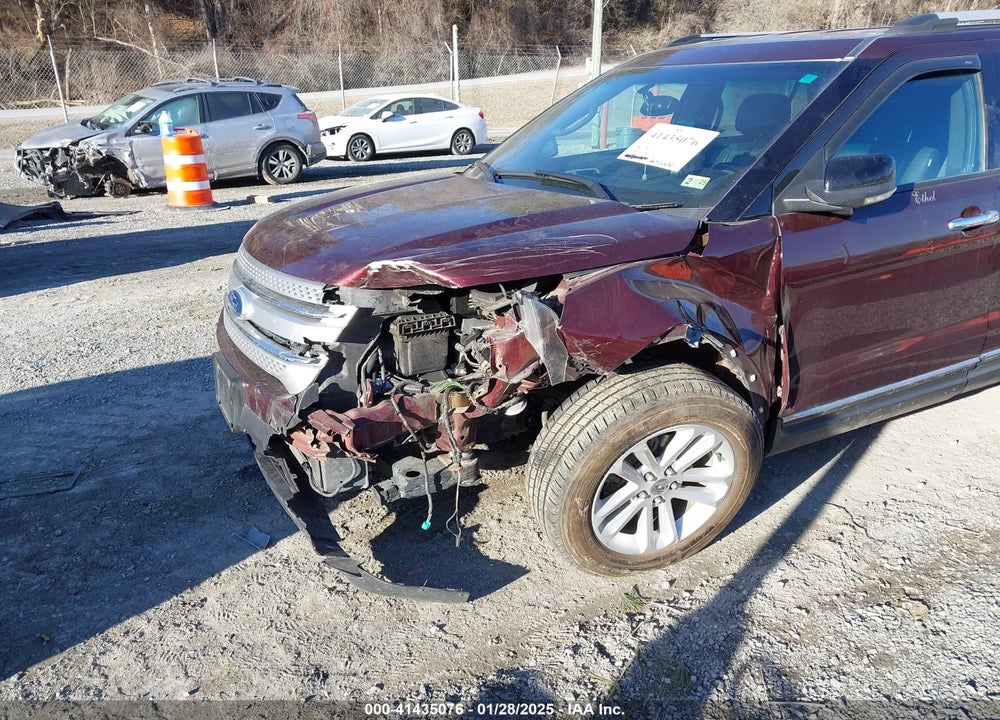 2011 FORD EXPLORER XLT VIN: 1FMHK8D88BGA12527