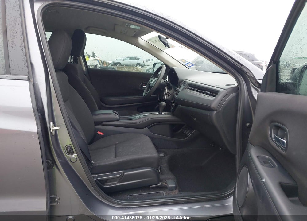 2017 HONDA HR-V LX VIN: 3CZRU5H31HM713161