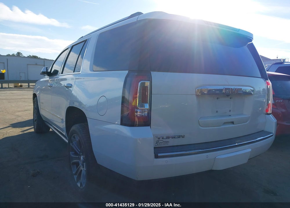 2016 GMC YUKON DENALI VIN: 1GKS2CKJ1GR363542