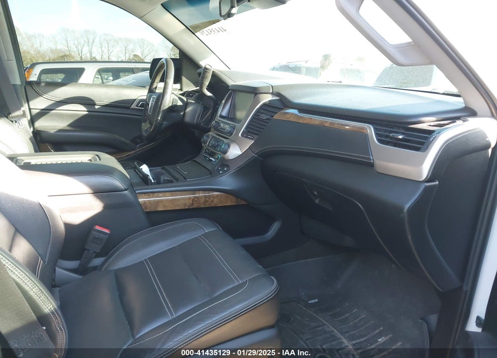 2016 GMC YUKON DENALI VIN: 1GKS2CKJ1GR363542