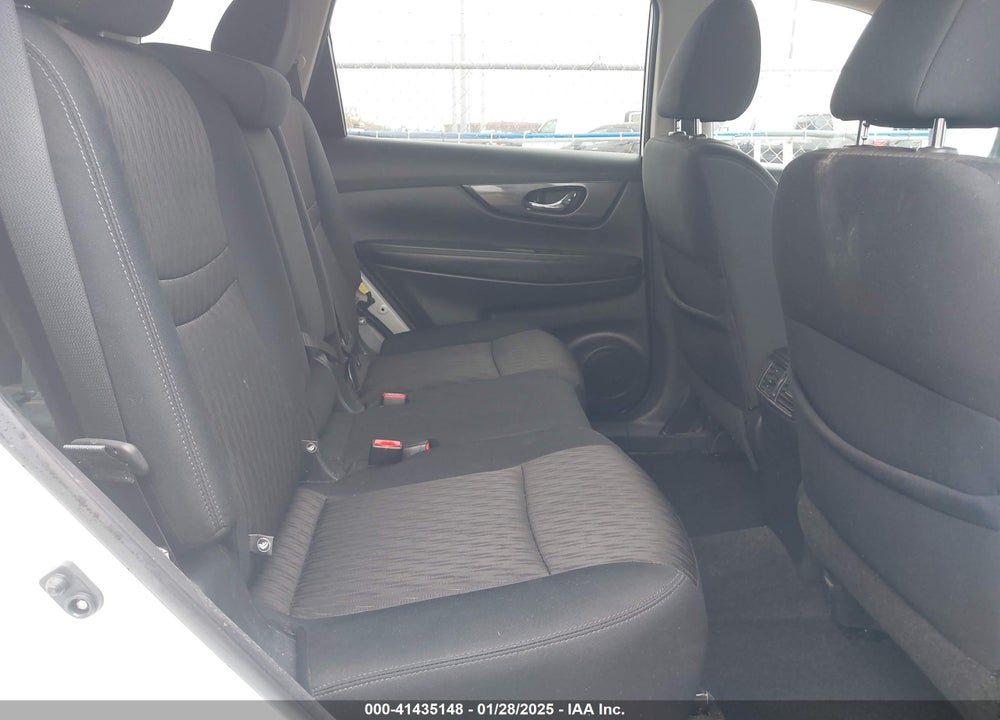 2017 NISSAN ROGUE S VIN: 5N1AT2MT2HC786188
