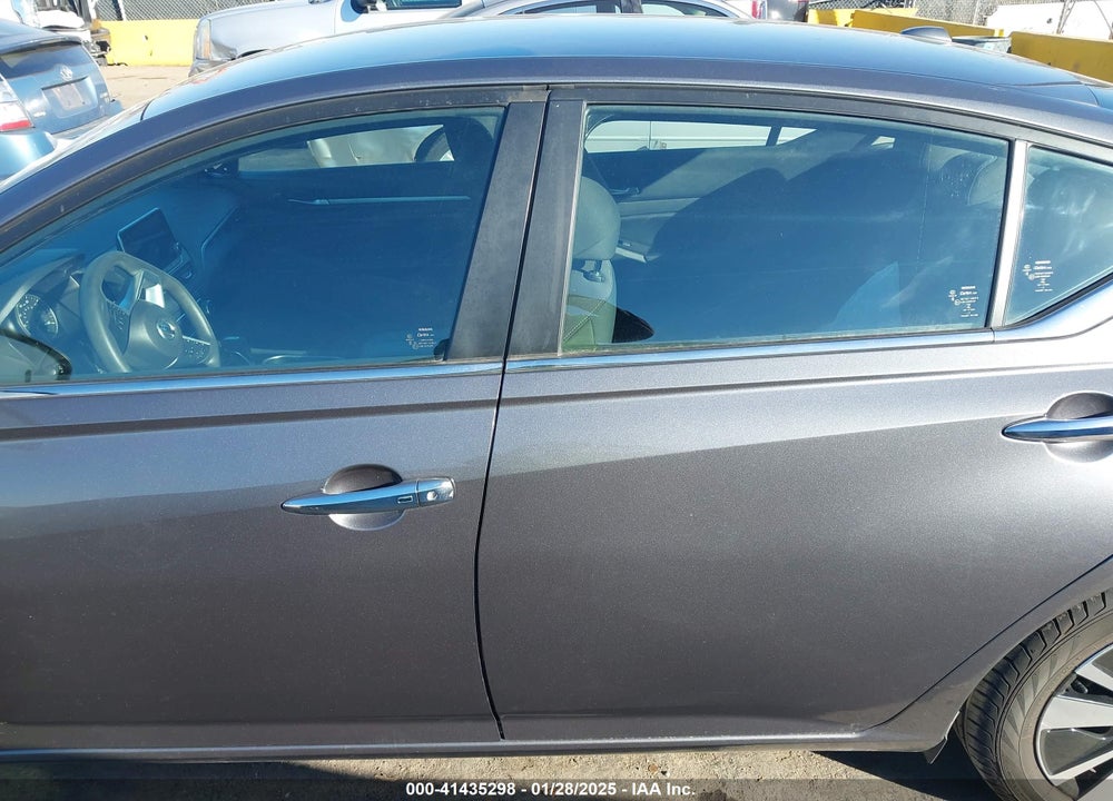 2021 NISSAN ALTIMA SV FWD VIN: 1N4BL4DV7MN392390