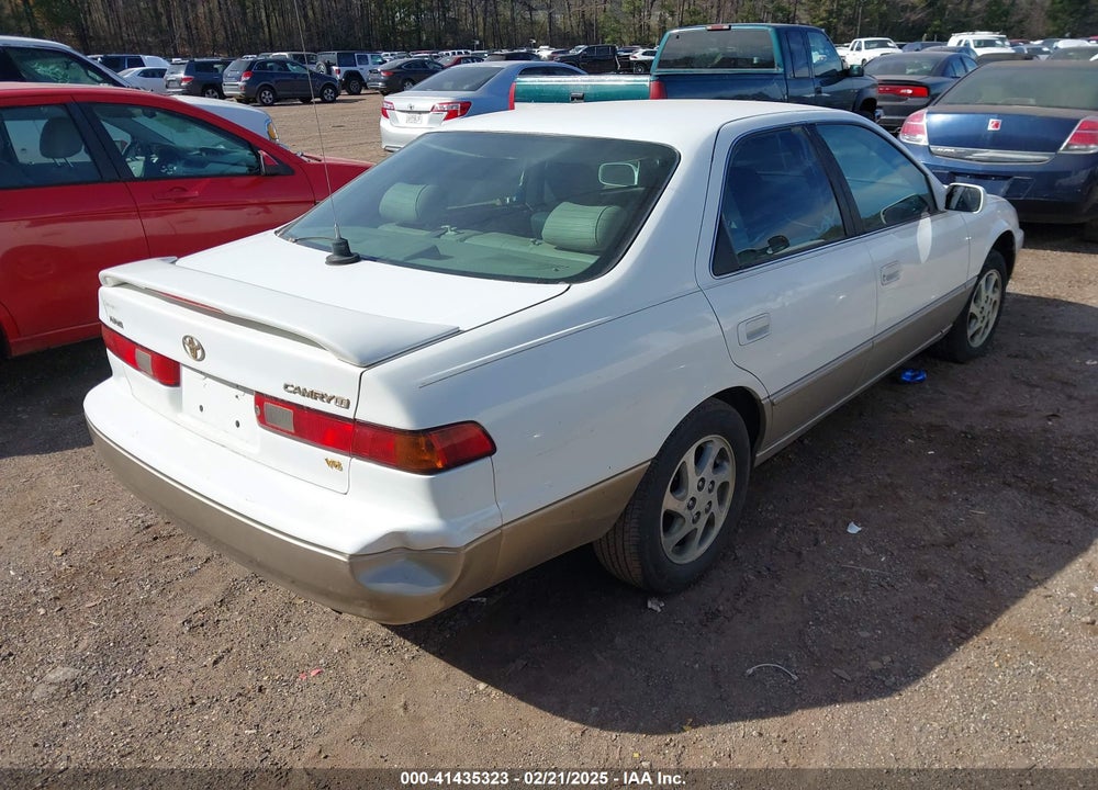 1999 TOYOTA CAMRY LE V6 VIN: 4T1BF28K5XU932833