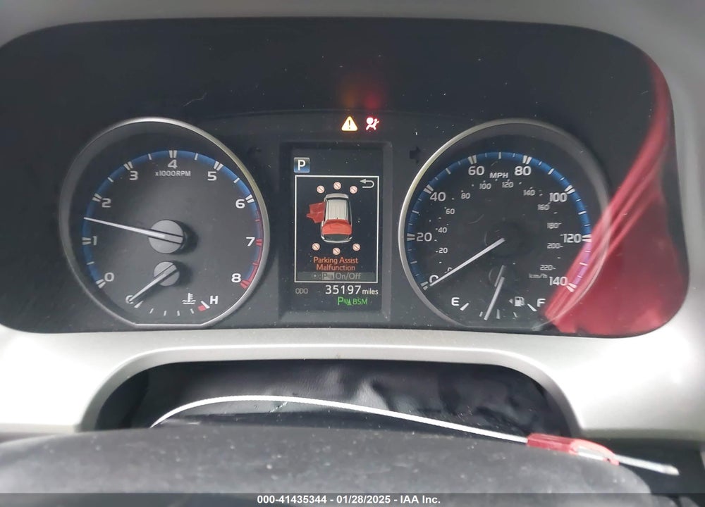2018 TOYOTA RAV4 ADVENTURE/XLE VIN: 2T3WFREV8JW434875