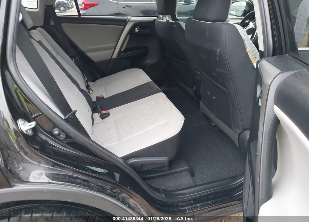 2018 TOYOTA RAV4 ADVENTURE/XLE VIN: 2T3WFREV8JW434875