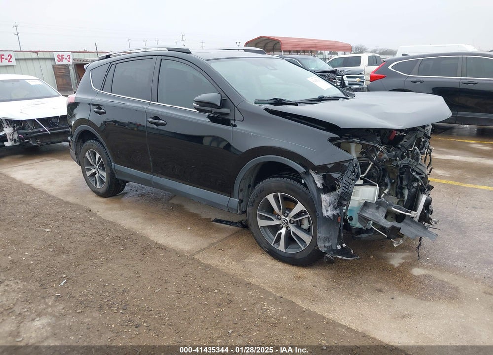 2018 TOYOTA RAV4 ADVENTURE/XLE VIN: 2T3WFREV8JW434875