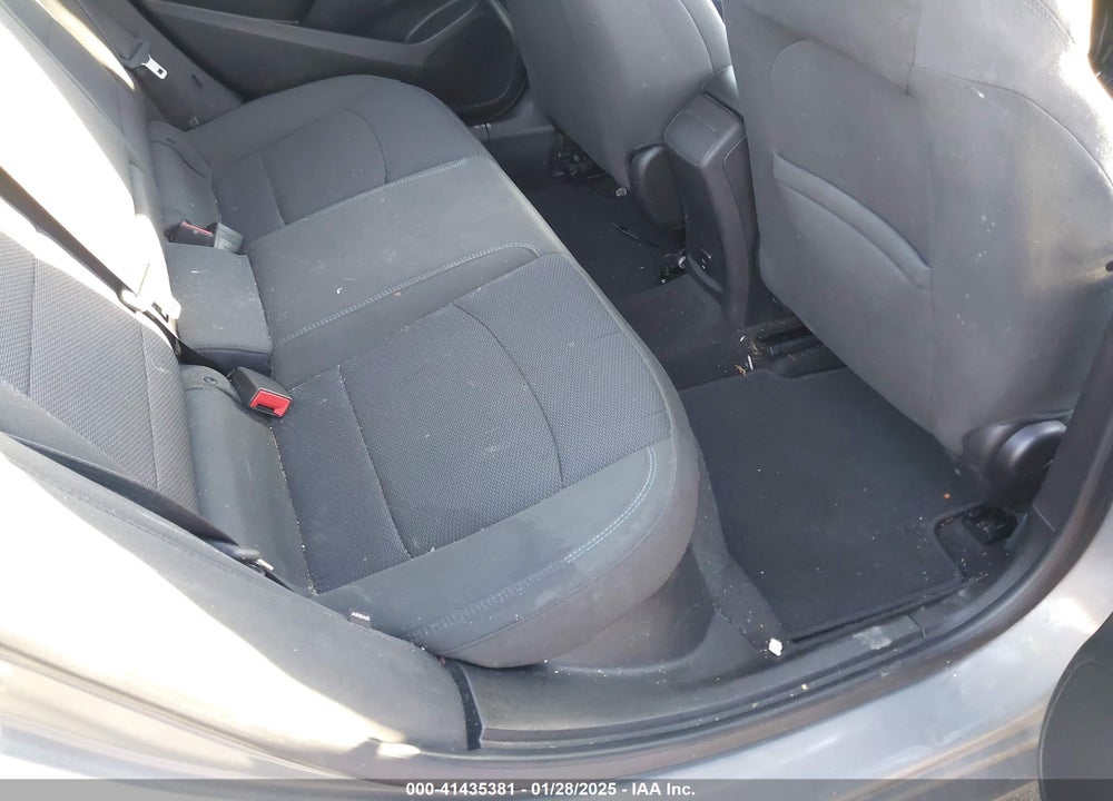 2018 CHEVROLET CRUZE LT AUTO VIN: 1G1BE5SM8J7104082